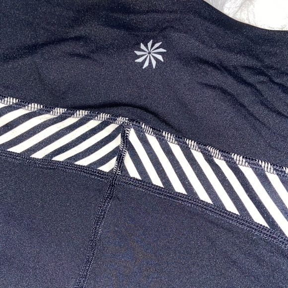 Athleta Black & White Sides Diagonal Striped Leggings Size Small - Picture 13 of 15